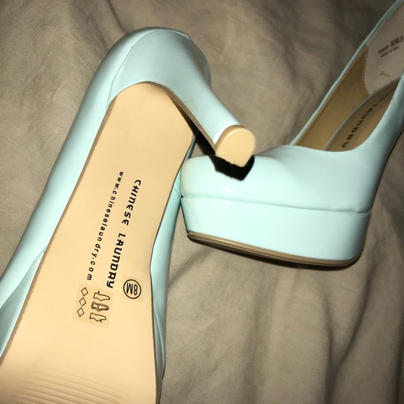 Chinese Laundry Wonder Platform Pumps, Mint - Picture 3 of 3